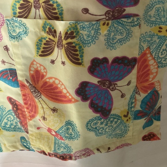 Ladies gently used butterfly scrub top - Picture 3 of 7